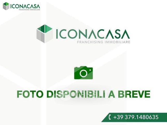 Ufficio in commerciale in 