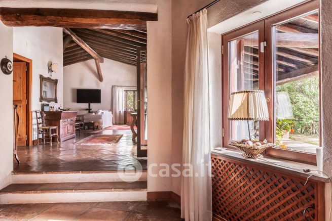 Rustico/casale in residenziale in Via Sacrofano-Cassia 4971