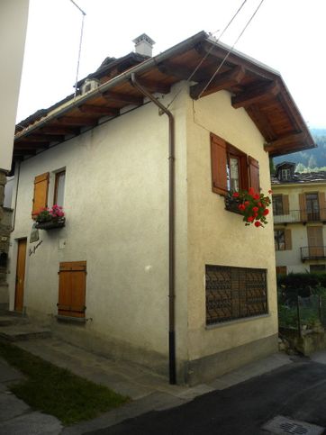 Appartamento in residenziale in Via della fontana 10