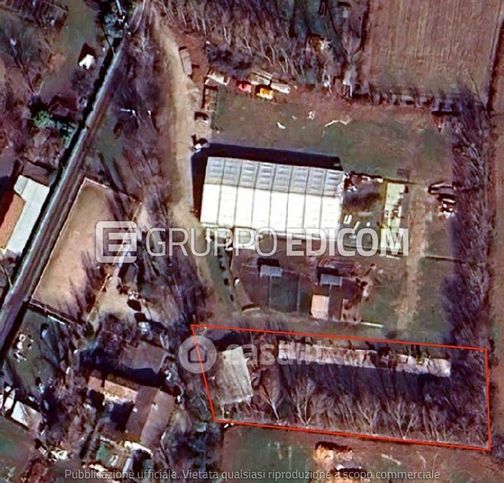 Terreno agricolo in commerciale in Via Roma