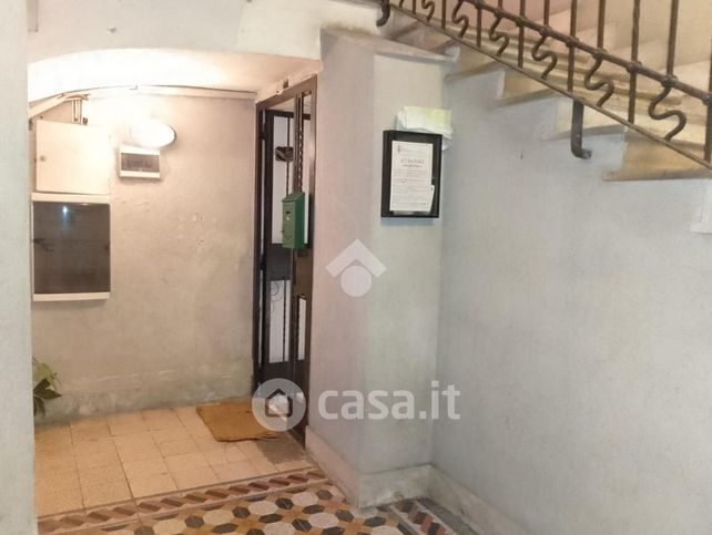 Ufficio in commerciale in Via Appia Nuova