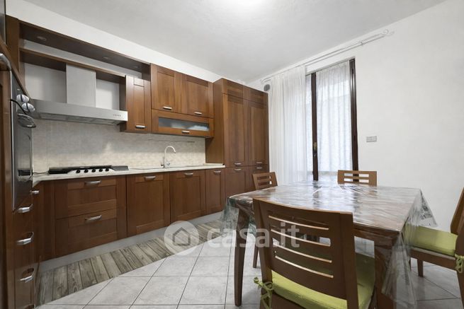 Appartamento in residenziale in Via Metauro