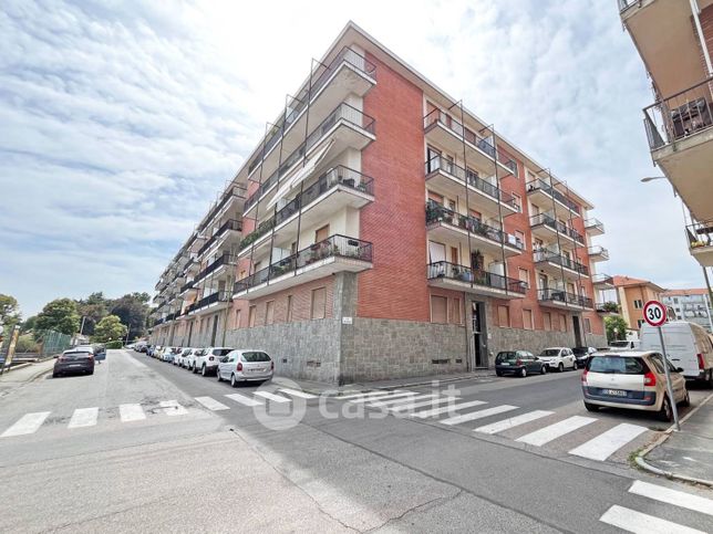 Box/posto auto in residenziale in Via Achille Midana 6