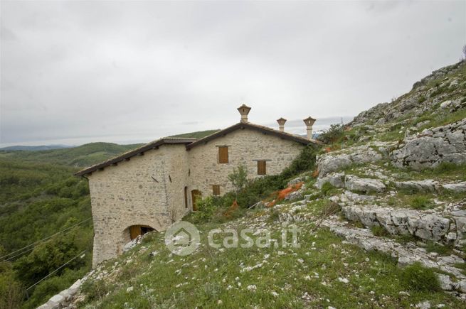 Rustico/casale in residenziale in 