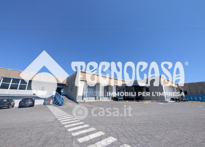 Capannone in commerciale in Via dell'Informatica 6