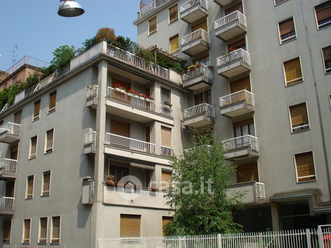 Appartamento in residenziale in Via Giovanni Cadolini 9