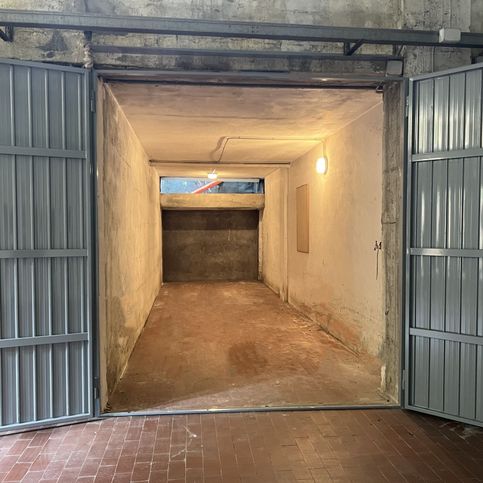Box/posto auto in residenziale in Via Sabotino 30