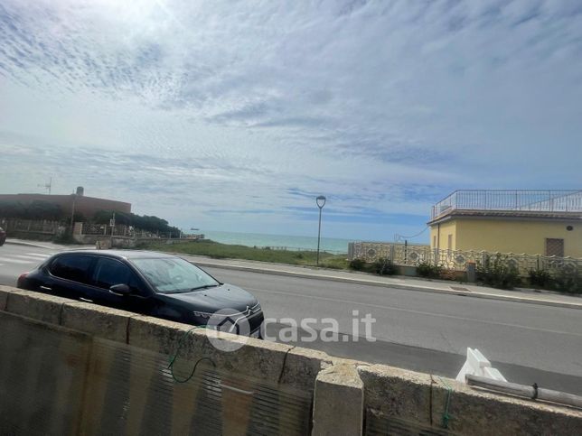 Appartamento in residenziale in Lungomare degli Ardeatini