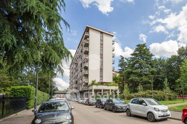 Appartamento in residenziale in Via Lorenzo Perosi 1