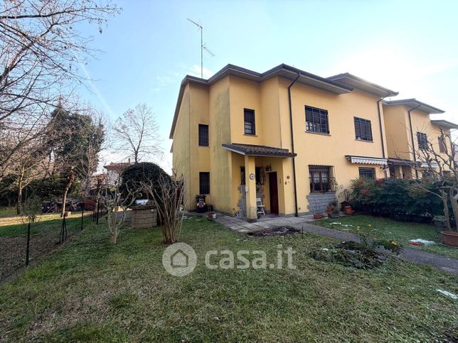Villetta a schiera in residenziale in Via Generale Carlo Alberto dalla Chiesa