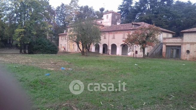 Villa in residenziale in Piazza Indipendenza 39