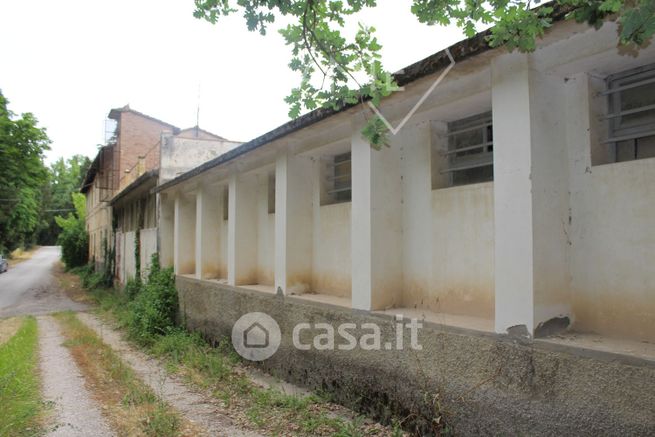 Rustico/casale in residenziale in Zona Casalina