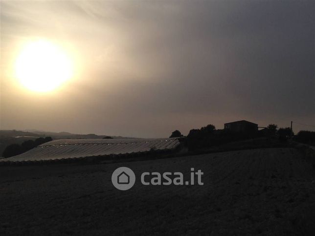 Terreno agricolo in commerciale in 