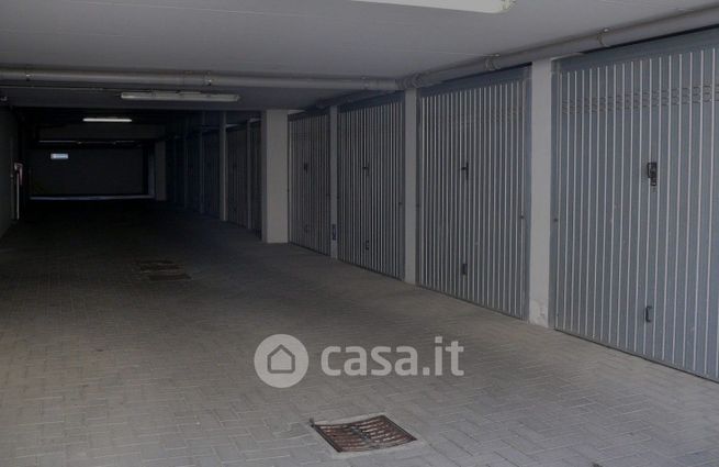 Garage/posto auto in residenziale in Via Dei Mille 8