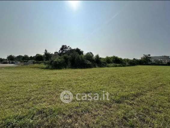 Terreno edificabile in residenziale in Strada delle Zecchette