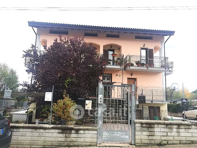 Appartamento in residenziale in colle di preturo