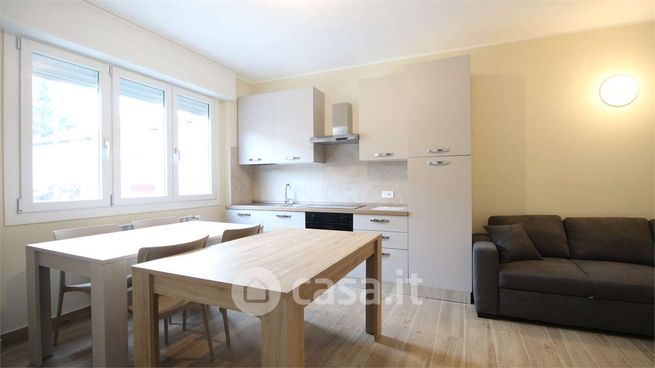 Appartamento in residenziale in Piazza Punto Caprara 17