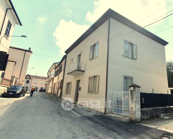 Casa bi/trifamiliare in residenziale in Via Malatesta 15