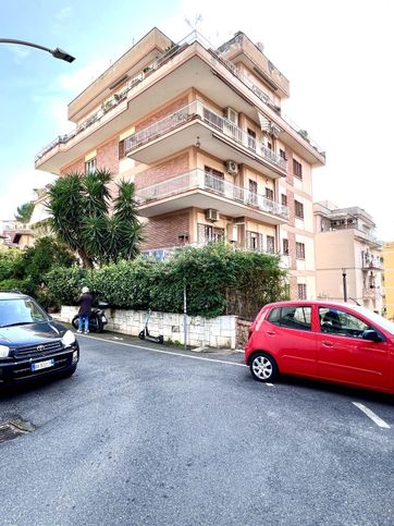 Appartamento in residenziale in Via Monte Cristallo 15