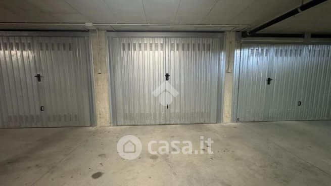 Garage/posto auto in residenziale in Via Siccardi