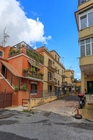 Casa indipendente in residenziale in Via Ilario Alibrandi