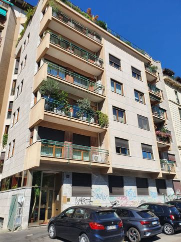 Appartamento in residenziale in Via Ippolito Nievo 41