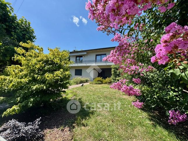 Villa in residenziale in Via Cà Bianca 2