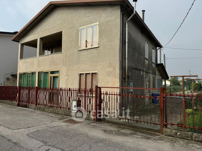 Casa indipendente in residenziale in Via Tagliamento 21