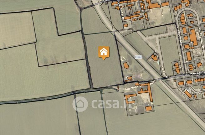 Terreno agricolo in commerciale in Piazza IV Novembre