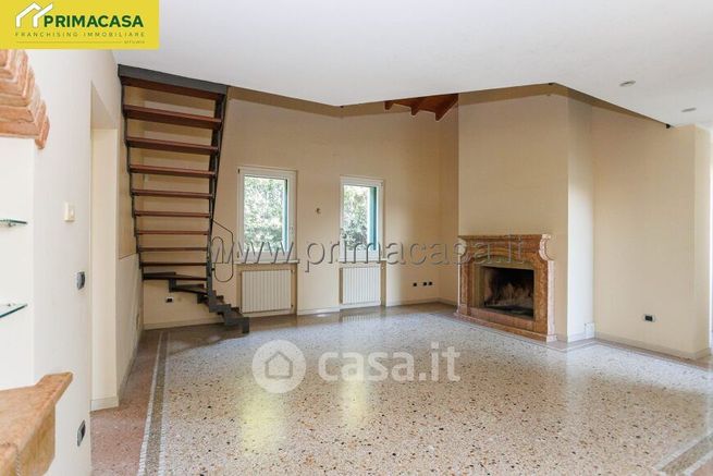 Villa in residenziale in Via Ca' di Cozzi