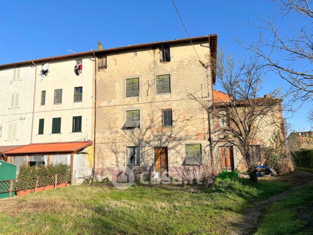 Casa indipendente in residenziale in Via Carlotti 34