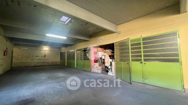 Box/posto auto in residenziale in Via Borgomasino 51