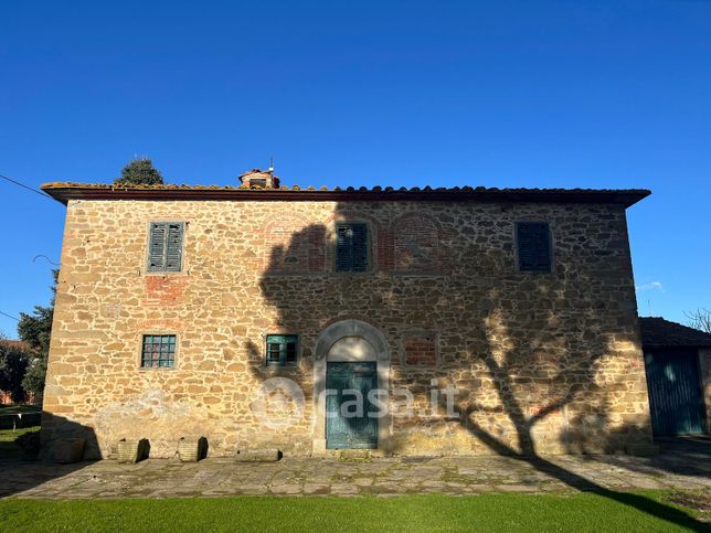 Casa indipendente in residenziale in 