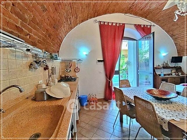 Appartamento in residenziale in Via Pari 3 /B