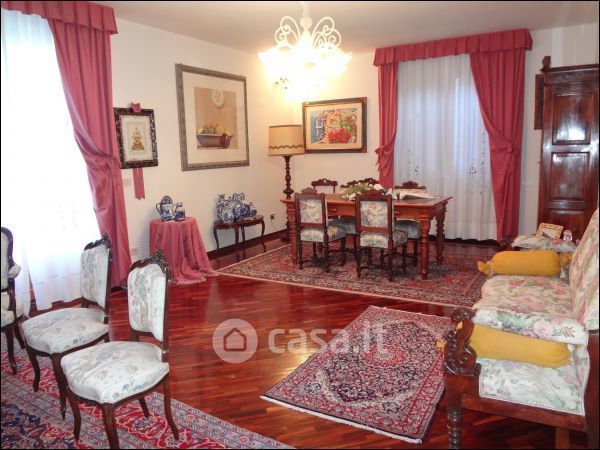 Casa indipendente in residenziale in Via Acquasanta 20