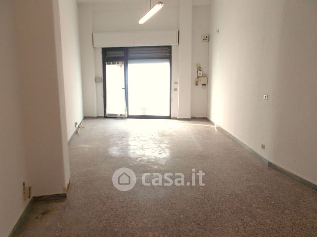 Ufficio in commerciale in Via Monte Santo