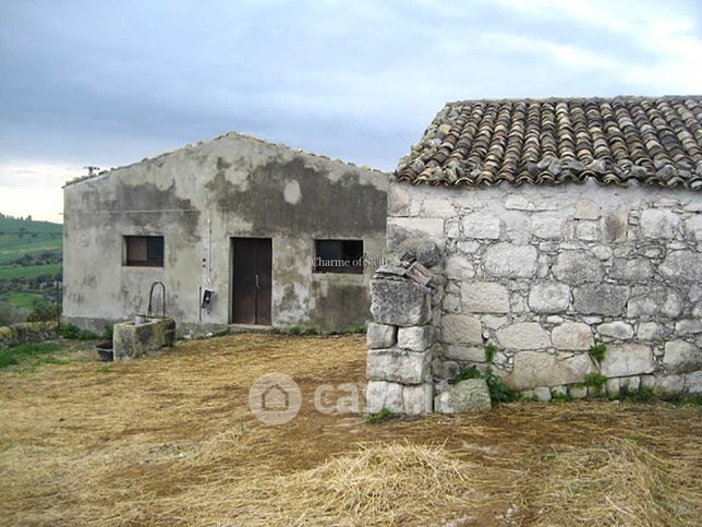 Rustico/casale in residenziale in Strada Provinciale 53