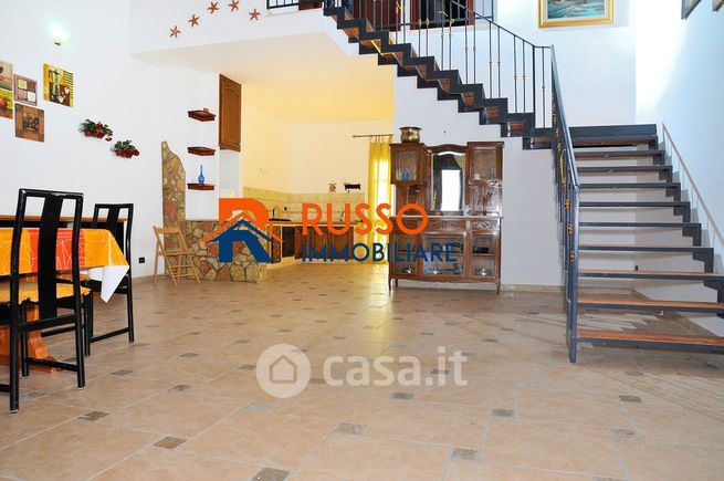Casa indipendente in residenziale in