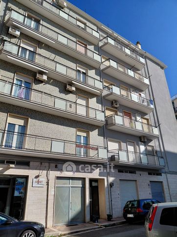 Appartamento in residenziale in Via delle Fosse Ardeatine 9