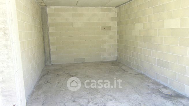 Box/posto auto in residenziale in Via Torino