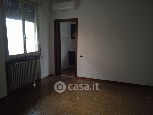 Casa indipendente in residenziale in Via Roma 1