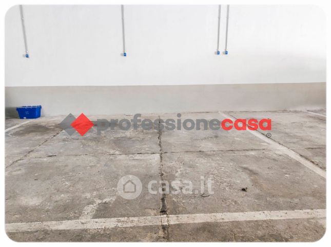 Garage/posto auto in residenziale in Via Francesco Crispi