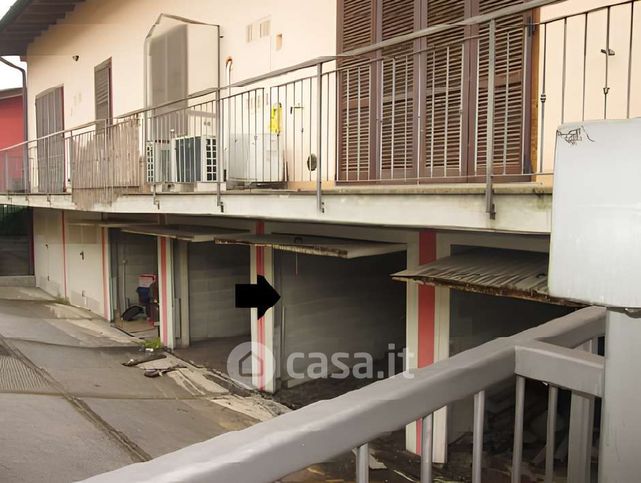 Garage/posto auto in residenziale in Via I Maggio