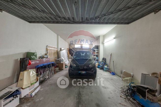 Box/posto auto in residenziale in Via Emanuele Cutore 75