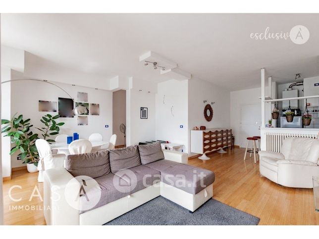 Appartamento in residenziale in Viale GiosuÃ¨ Carducci 53