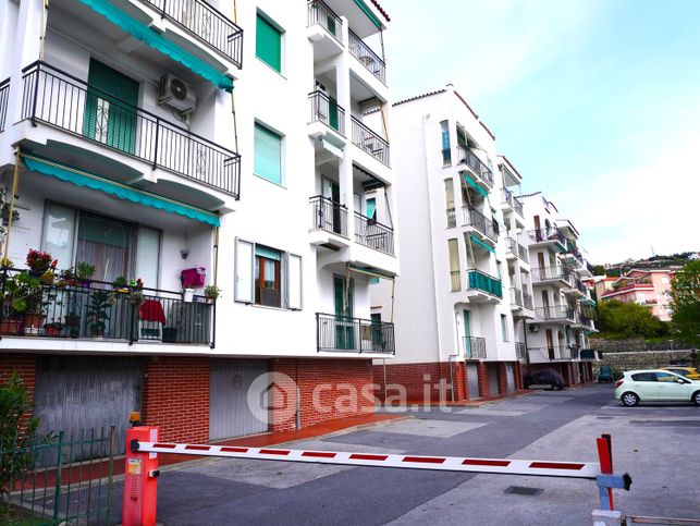 Appartamento in residenziale in Viale Riviera 430