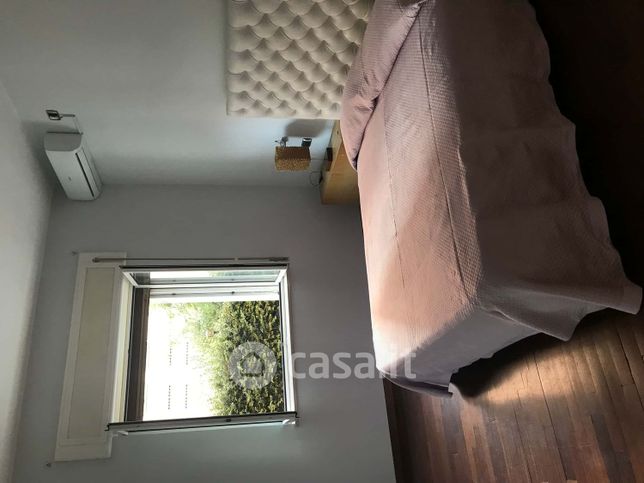 Appartamento in residenziale in Viale Colli Aminei 58