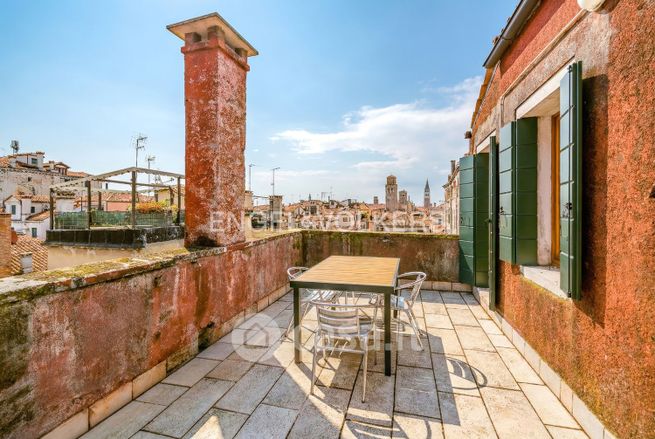 Appartamento in residenziale in Salizada San Stae 1982