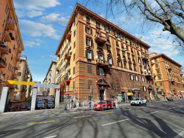 Ufficio in commerciale in Corso Sardegna 74