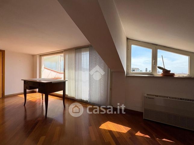 Appartamento in residenziale in Via Don Morosini 15